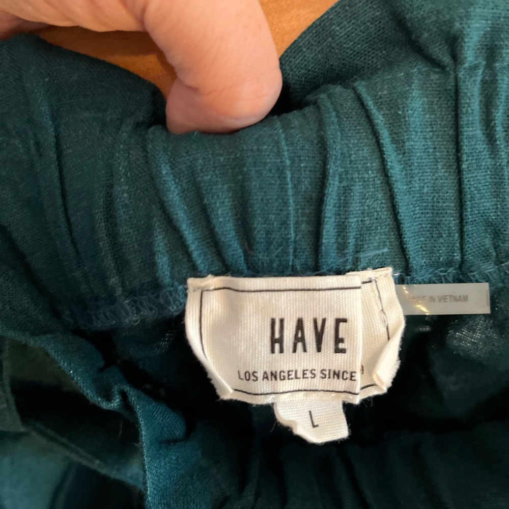 3/$20 Have Los Angeles Green Linen Blend Paperbag Shorts Large (Best For Medium) - Picture 4 of 6